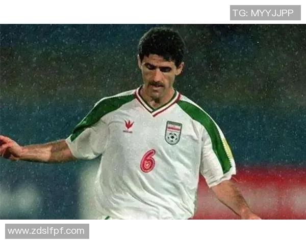 足球四大球星画像揭秘：谁是足坛的传奇巨星引领者